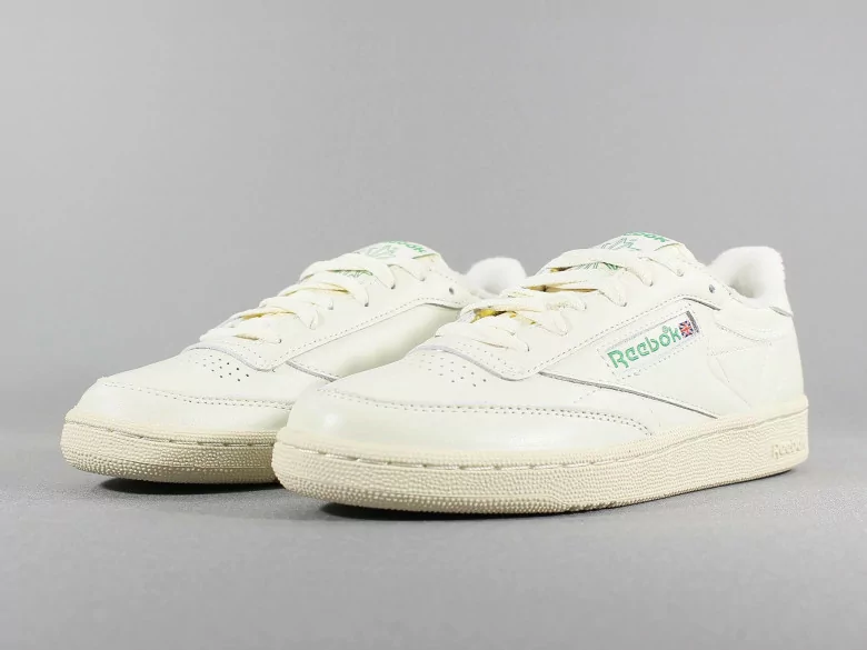 Club C 85 Vintage Shoes in Chalk / Alabaster / Glen Green